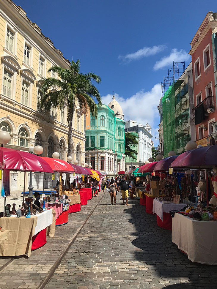 Rua do Bom Jesus no Domingo de Feira