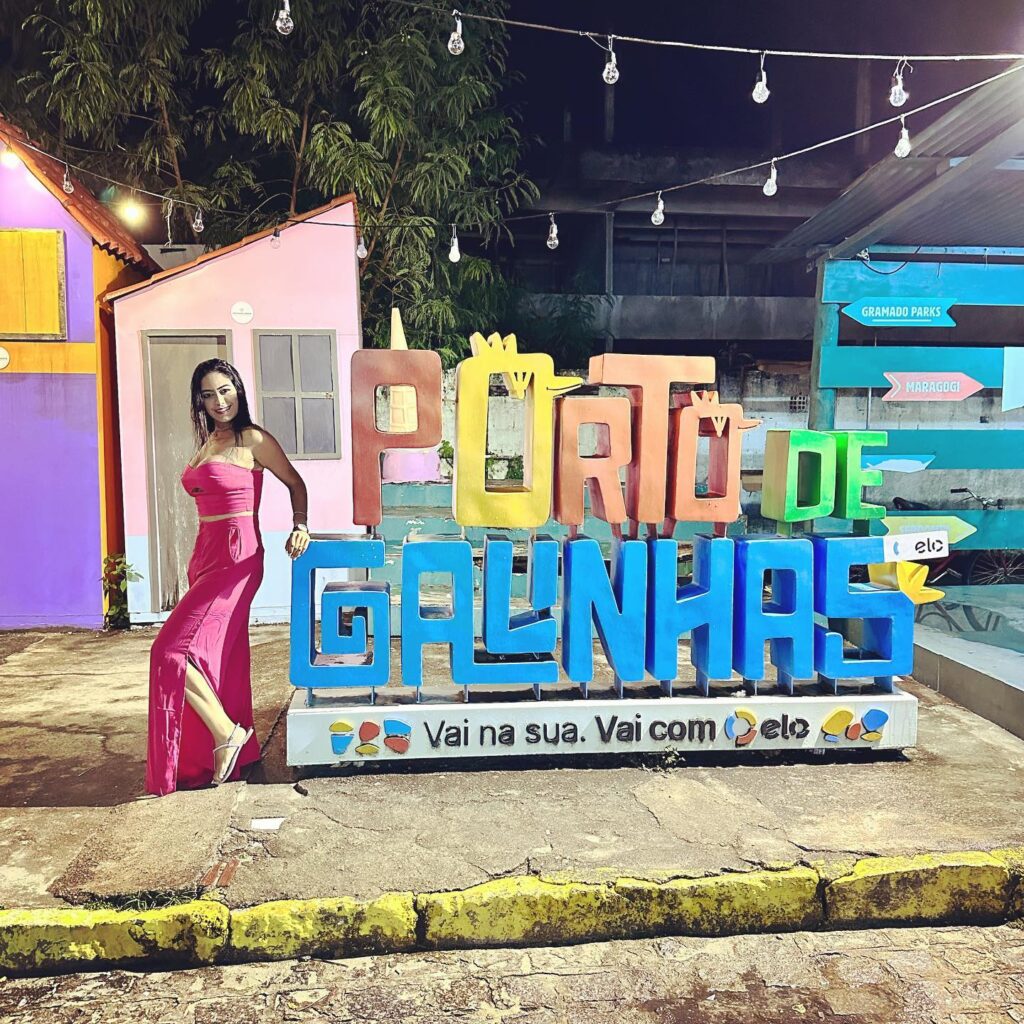 Foto no centro de Porto de Galinhas à noite