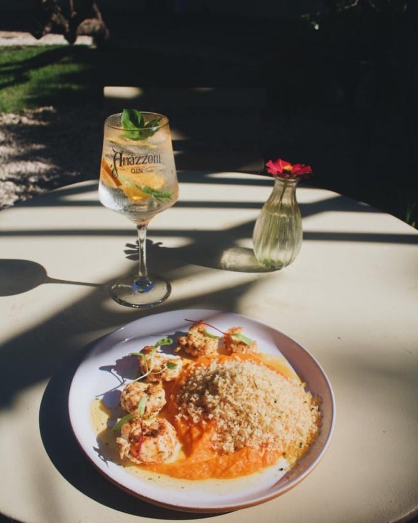 No Quintal - Comida Afetiva e Memórias à Mesa