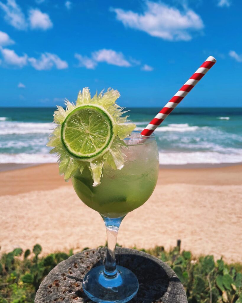 Drink frente mar na Pousada Porto de Galinhas